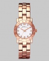 A classic style with a touch of sparkle and an iconic logo bezel. Quartz movementWater resistant to 3 ATMRound rose goldtone ion-plated stainless steel case, 26mm (1) Logo bezelWhite dialCrystal and numeric hour markersSecond hand Rose goldtone ion-plated stainless steel link braceletImported