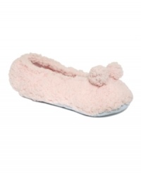 Soothe all your senses with these ballerina slippers by Muk Luks®. Soft faux sherpa cradles your feet while aromatherapy relaxes your mind.