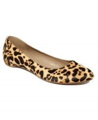 Classic flats with impeccable style. Ecco's Mary flats are highly breathable and moisture absorbent.