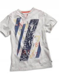 GUESS Kids Boys Big Boys Triangle Slice Tee (8-20), OFF WHITE (12/14)