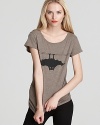 Creatures of the night unite with this adorably bat-tastic cotton MARC BY MARC JACOBS tee.