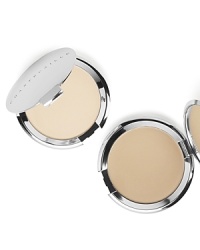 Poudre Délicate is a pressed powder that is the ideal choice for those who want a perfect, radiant complexion. Innovative technology coats pigments with hydrating agents to enchance skin's texture and conceal imperfections. An infusion of Tahitian Monoi provides additional moisture and protection for a sheer, flawless finish.