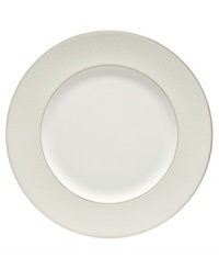 A glistening mosaic covers these Opalene dinner plates in colors that evoke the precious opal gem. These soft, creamy hues and bands of lustrous platinum infuse Royal Doulton's bone china collection with modern and decidedly feminine grace.