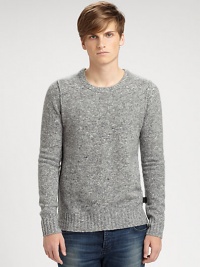 A luxe blend of merino wool and cashmere all in a classic crewneck pullover.CrewneckInverted seams at shouldersRibbed trimPullover style68% merino wool/29% cashmere/3% polyamideDry cleanImported