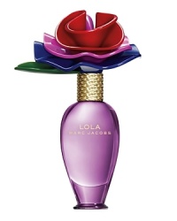 A modern free spirit with an irresistible attitude. Lola is an intoxicating swirl of rich layers, wrapping the skin in sensuous florals blooming with a signature note of fuchsia peony. Playfully alluring and irresistibly tempting.