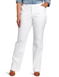 Lee Women's Plus-Size Comfort Fit Straight Leg Pant