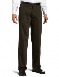 Dockers Men's Never Iron Essential Khaki D3 Classic Fit Flat Front Pant