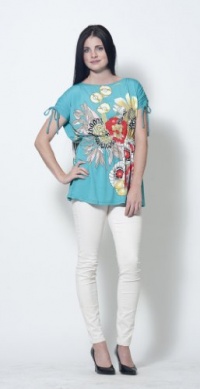 Women's Bacci Carmen Floral Print Bat Sleeve Top with Chain Link Neckline Aqua Medium