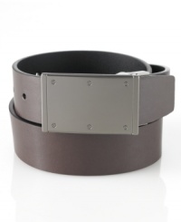 Change up your style with the sleek reversible design of this modern plaque belt in smooth nappa leather from Alfani.