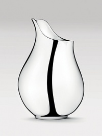 Voluptous yet stripped-down, this sleek stainless steel vase champions the clean lines and understated elegance celebrated in Scandinavian design.13H X 9W X 8DMirror finish stainless steelSigned by artist Ilse CrawfordImported