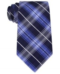 Get a 9-to-5 pickup with this power-statement plaid tie from Nautica.