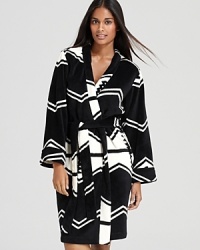 A little zig-zag lends a whole lot of warmth with Lauren Ralph Lauren's luxuriously soft robe.