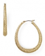 Tap into this season's textured trend with this pair of gold-plated hoop earrings from Carolee, accented by subtle, snakeskin-effect detailing.