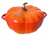 Staub 3.5 Quart Pumpkin Cocotte, Orange