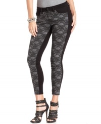 With a luxe lace print, these GUESS skinny jeans are oh-so chic for a stylish fall look!