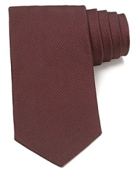 Solidify your professional look with a minimal design in a handsome shade of burgundy, cut in pure Italian silk for a dose of classic luxury.