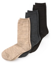 Perfect style down to your toes: these HUE merino wool-blend socks have you covered, with flat knit construction that will keep you ultra comfortable.