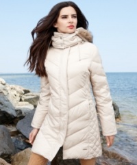 Don't get caught in the cold without Kenneth Cole Reaction's petite parka! Down-blend fill and cute quilting mean you'll stay warm, as well as stylish!