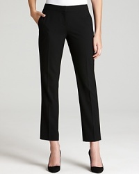 Cut a sharp silhouette in these VINCE CAMUTO skinny pants, flaunting a chic ankle length to showcase this season's statement pumps.