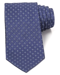 Armani Collezioni crafts this eye-catching tie from Italian silk for a touch of everyday luxury.