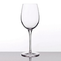 Crescendo stemware and barware is made of SON.hyx. Luigi Bormioli's proprietary glassware is extremely brilliant in color and maintain clarity after thousands of industrial dishwashing cycles. This high quality Italian glassware possesses high durability and strength.