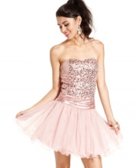 Girlish and fresh, this strapless dress from Speechless is the ultimate in party style. Features a sequined bodice and sparkly tulle skirt made for twirling!