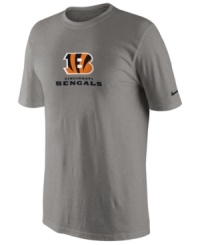 From the pre-game to after-party, show off your Cincinnati Bengals pride in this NFL football t-shirt from Nike.