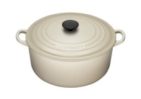 Le Creuset Enameled Cast-Iron 3-1/2-Quart Round French Oven, Dune