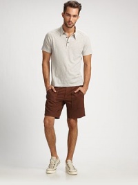 Summer will be a breeze when sporting these classic-fitting shorts, with over sized front pockets, neatly woven in a cool, cotton and linen blend.Flat-front styleSide slash, back flap pocketsInseam, about 1075% cotton/25% linenDry cleanImported