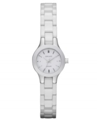 Structured and polished, these pristine watch from DKNY keeps your style fresh.