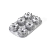 Nordic Ware Platinum Collection Cast Aluminum Garland Bundt Pan