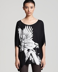 Your personal style is flying high and it's clear when you work this Helmut Lang bird-print tee. Team it with color jeans or a coated iteration and head directly downtown.