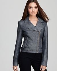 Amp up your denim portfolio with this Isaac Mizrahi Jeans jacket touting a fitted silhouette and moto-inspired tailoring for untamed urban appeal.