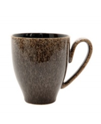 More than meets the eye, Denby's large Praline mug boasts standout durability in addition to style. With a distinct silhouette in casual stoneware and unique speckled glaze. Perfect for tea, hot cocoa or soup!