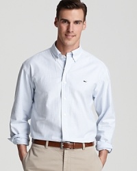 A stripe oxford from Vineyard Vines adds preppy distinction to your wardrobe in crisp comfortable cotton, tailored for a classic fit.