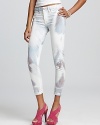 An abstract feather print lends an ethereal quality to these Hudson jeans. Wear this ultra-skinny pair cuffed or at full length for ultimate versatility.