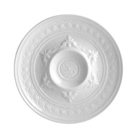 The Louvre dinnerware collection takes its design inspiration from architectural motifs that adorn the exterior of the Louvre museum. Casual or formal, this collection offers great practicality and adapts to every occasion. Oven and dishwasher safe, many of the bakeware pieces transition from oven to table.