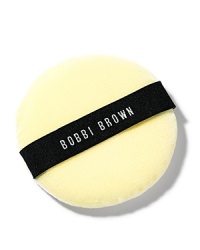 Use the Bobbi Brown Powder Puff to evenly apply Face Powder or Sheer Finish Loose Powder.