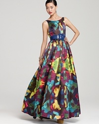 Make an unforgettable entrance in Alice + Olivia's grandeur gown, lending an unprecedented display of print and color.