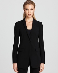 In stretch crepe, this chic Armani Collezioni blazer is a staple piece every working woman needs in her office wardrobe.