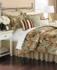 Garden-fresh. Romantic blooms create an alluring presentation in this gorgeous Regent Garden comforter set from Martha Stewart Collection. Finish the look with the decorative pillow completer set.