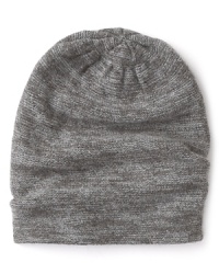 A hip, slouchy cap matches your laid-back aesthetic, the perfect topper to your skinny-jeans-and-a-tee ensemble.