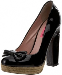 Betsey Johnson Women's Maggi Platform Pump