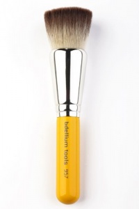 Bdellium Tools Professional Antibacterial Makeup Brush Travel Line - Precision Kabuki Airbrushed Effect 957