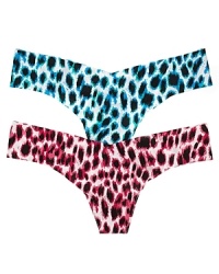 A smooth seamless v-shaped thong in a stylish print with an extremely soft waistband.