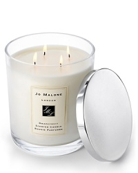 Instantly awakening the senses, Grapefruit is a lively, uplifting citrus with a spicy heart. Grapefruit and tangerine are combined with vetiver and rosemary to create this outspoken citrus scent. With a stunning bouquet lit across four wicks, The Grapefruit Luxury Candle envelops a room and lingers for hours to create an ambiance of warmth, sophistication and style. It is the ultimate luxury. 2.5kg.