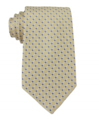 When clean and classic is the only thing that will do, this tie from Nautica will be your instant go-to.