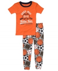 He'll be the MVP in all of his dreams when he wears this comfortable shirt and pant sleepwear set from Carter's.