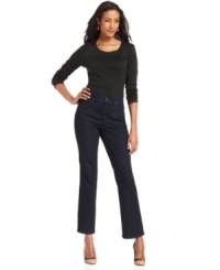 Look your best in Charter Club's slimming jeans. Featuring a clean, dark wash and a flattering silhouette, they're an easy way to modernize your wardrobe.