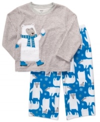 Get ready for bedtime with Carter's warm microfleece sleepewear set featuring an adorable polar bear print.